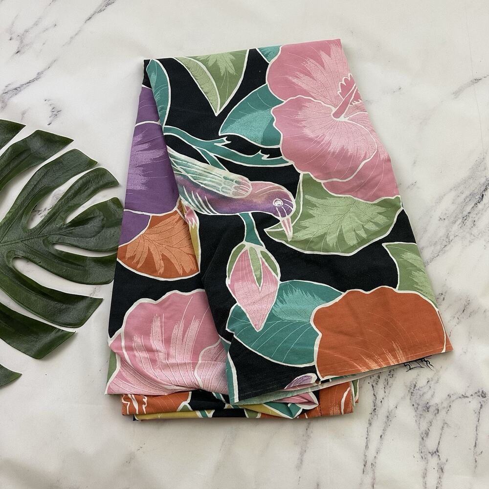 Wamsutta Vintage 80s Tropical Floral Bed Sheet Queen Size Black Pink Flat